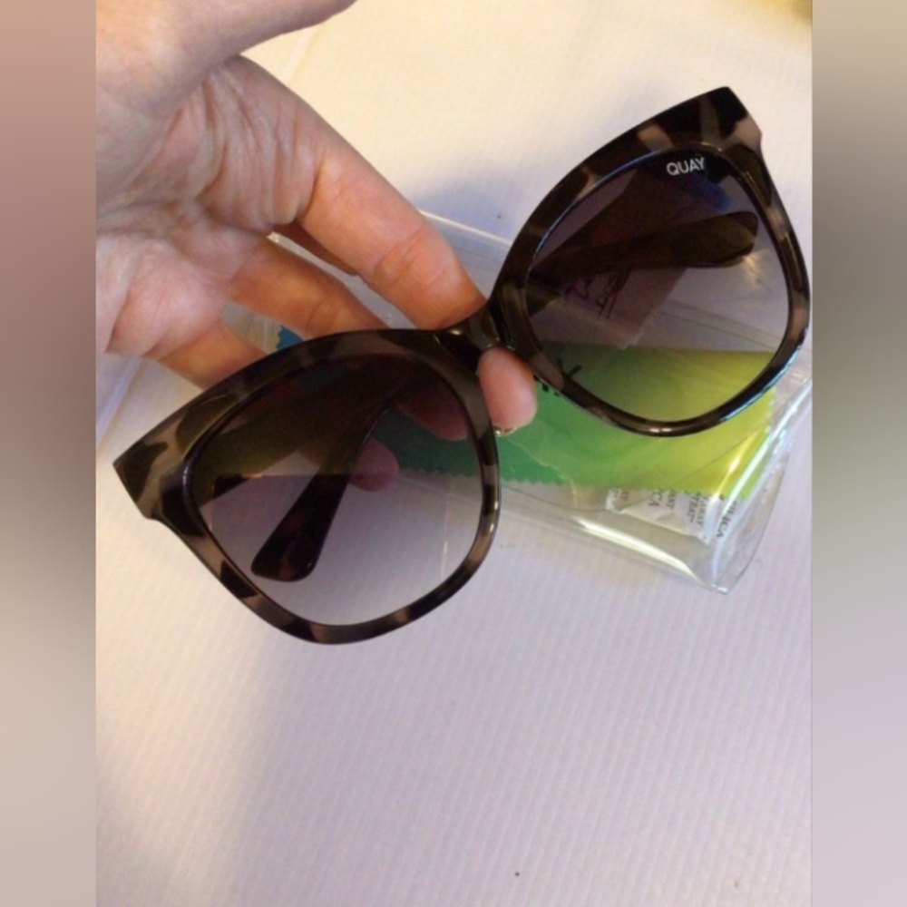 QUAY (IT'S MY WAY) SUNGLASSES WOMEN